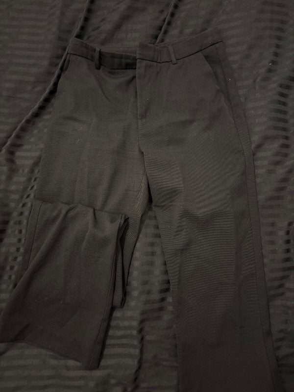 Svartar suit buxur