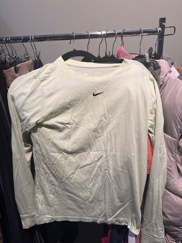Nike tshirt