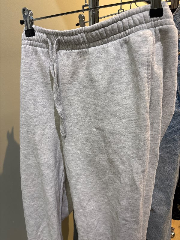 Joggingbuxur gina tricot