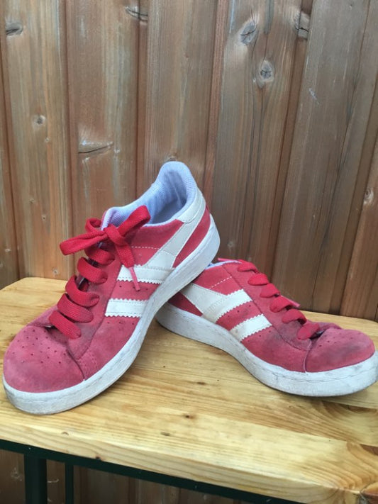 Rauðir adidas
