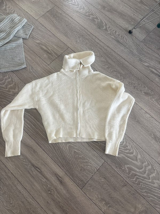 Hvít peysa
