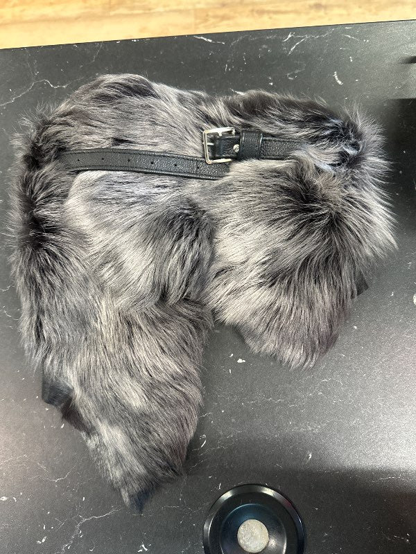 Kragi feldur ekta