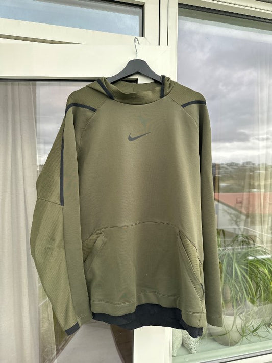 Nike peysa