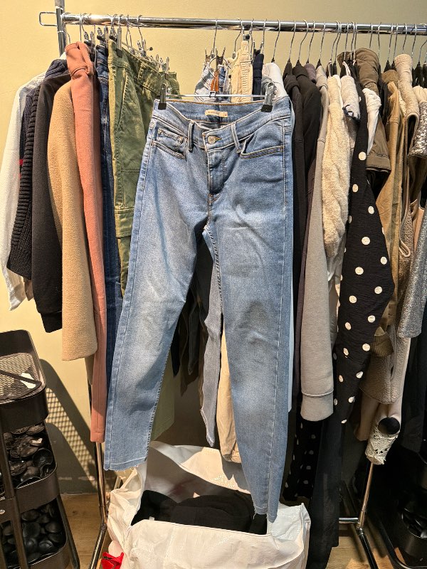 Levis jeans
