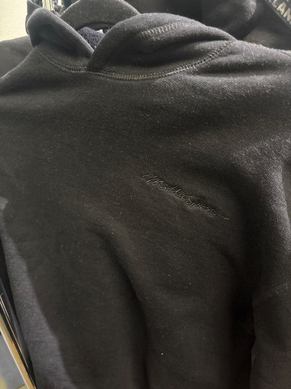Unreleased metta peysa