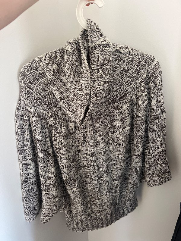 Prjónað poncho/peysa