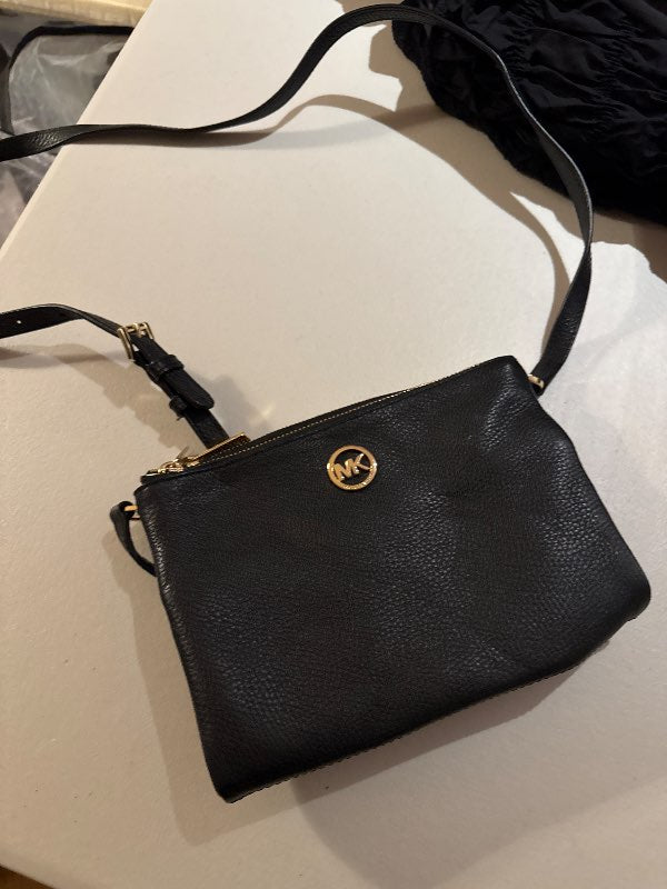 Taska Michael kors svört
