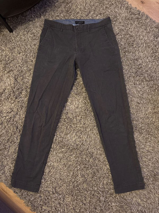 Banana Republic chino gráar