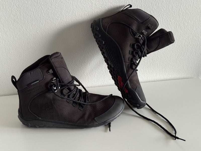 NEW Vivobarefoot Tracker boots