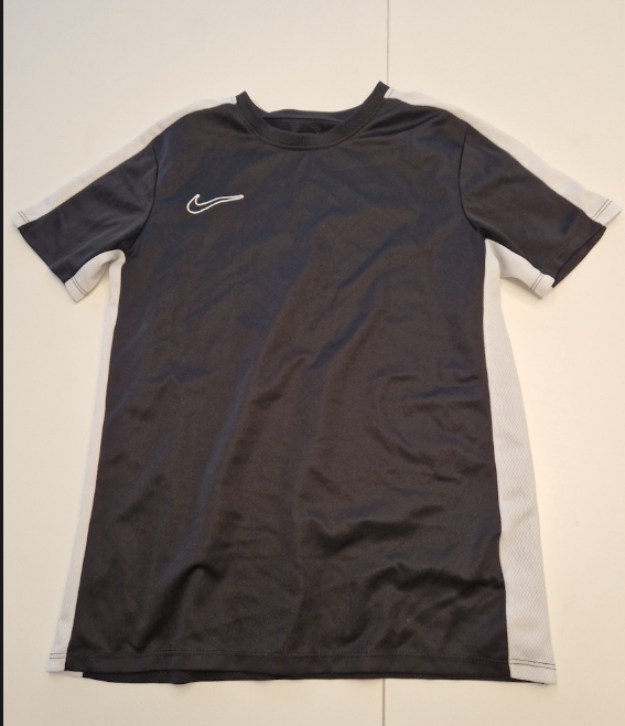 Nike æfingabolur